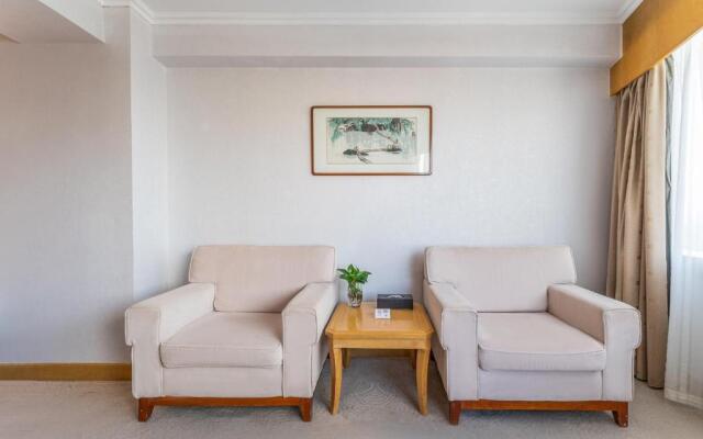 Baoding Zhong Yin Hotel