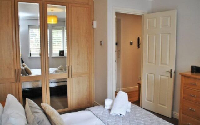 Elizabeth Court House