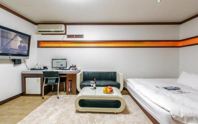 MK Hotel