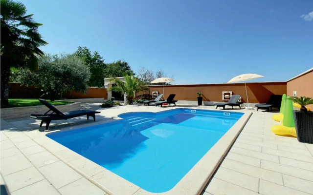 Apartment Porec 80 with Outdoor Swimmingpool