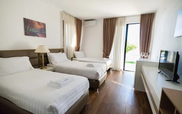 Chateau Linza Resort Hotel