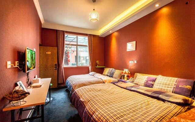V Hostel