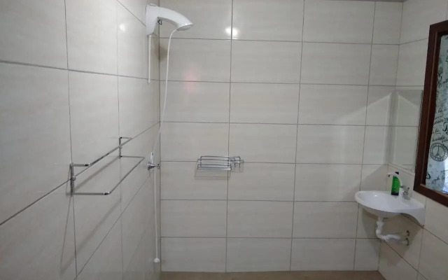 Hostel Dina & Suítes