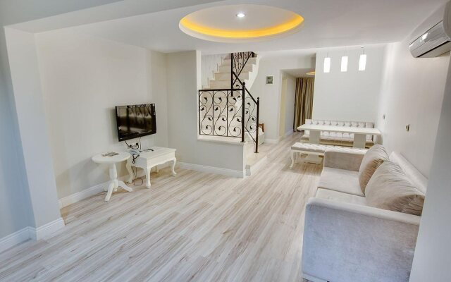 The PINEHILL Hotel & Suites