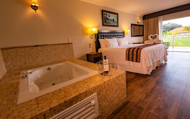 Bella Terra Laguna Azul Resort & Spa