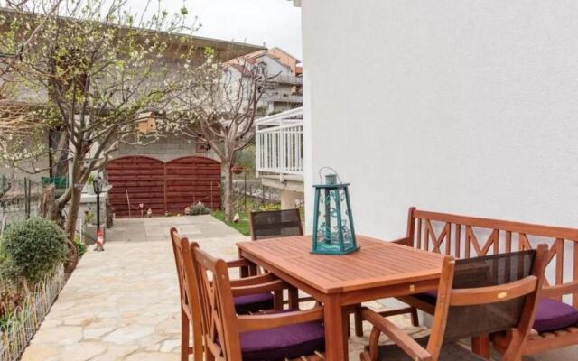 Apartments Knez - 100m from beach