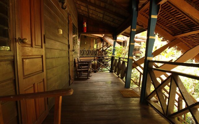 Tad Fane Resort