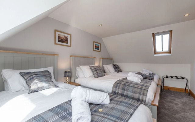 The Steadings - by StayDunfermline