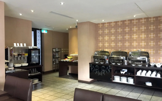 The Riverside Hotel & Motel