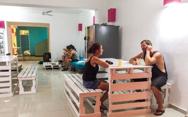 Hostel Fatima Beach - Adults Only