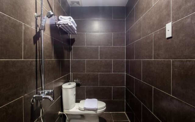 HANZ Friday City View Hotel