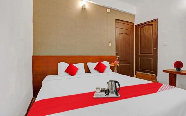 OYO 70390 Jayam Ooty Residency