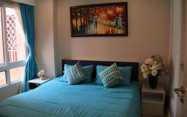 7 seas apartments