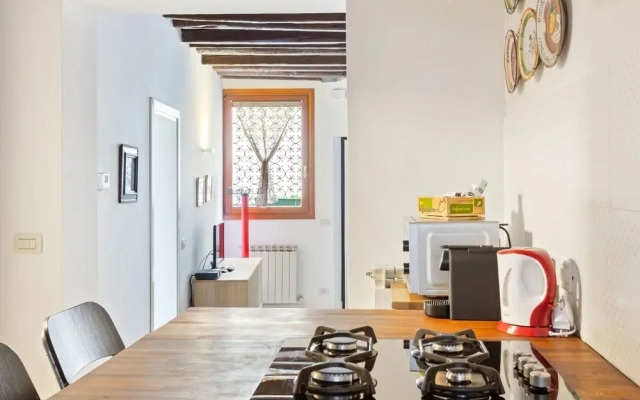 Riva Di Biasio Lovely Flat