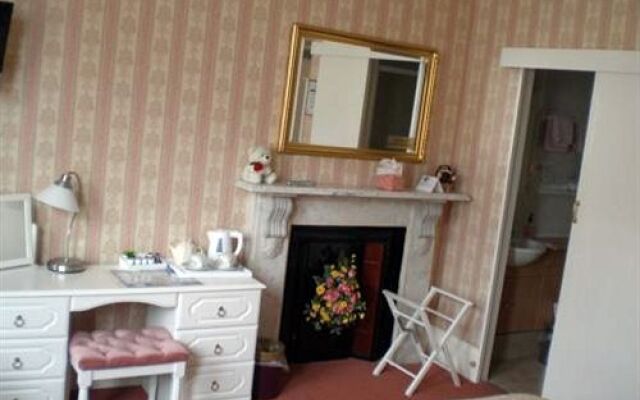 The Moorings - Guest House