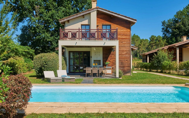 Very luxurious villa with private pool and covered terrace