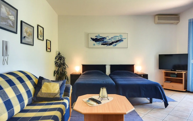 Scenic Apartment With Garden in Medulin