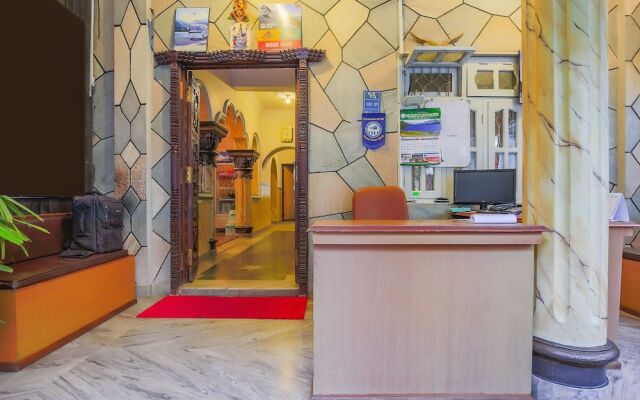 Oyo 403 Hotel Paradise Inn