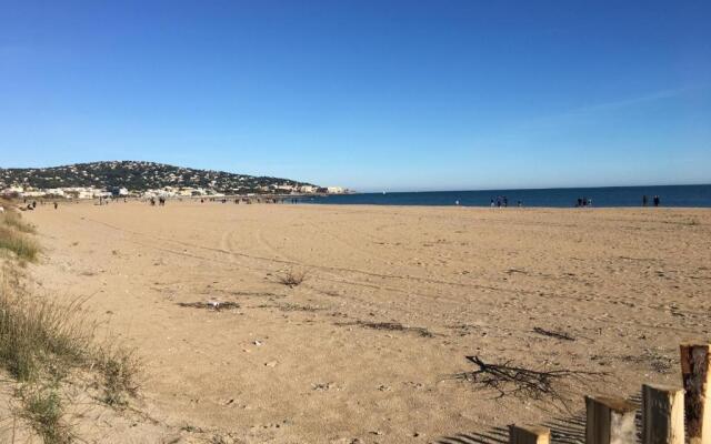 Appartement Sète, 1 pièce, 4 personnes - FR-1-338-378