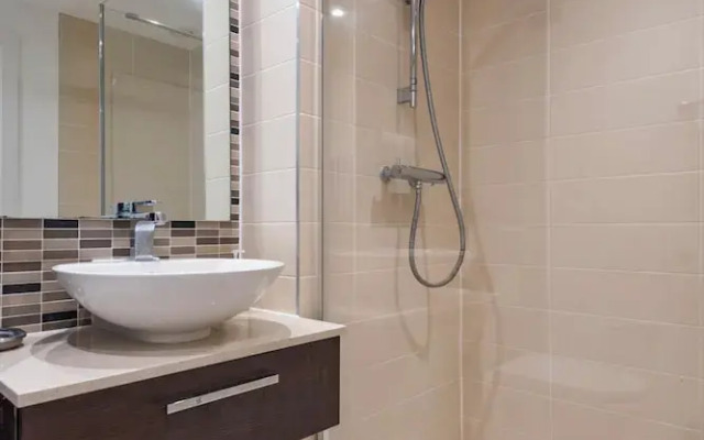 Brand new modern flat in Bermondsey