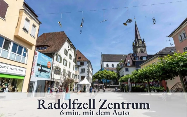 Große moderne Ferienwohnung in bester Bodenseelage l 1 Minute zum Bodensee l 2 Zimmer l Vollausgestattete Küche l Sonnenbalkon l WLAN l Willkommen im Apartment Güttingen