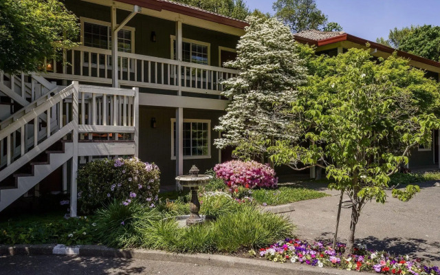 The Jack London Lodge