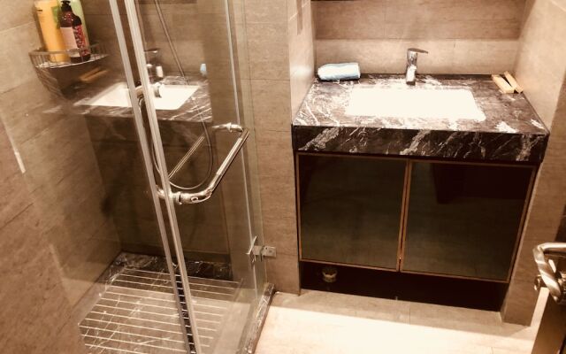 Suzhou Artrip Holiday Hotel