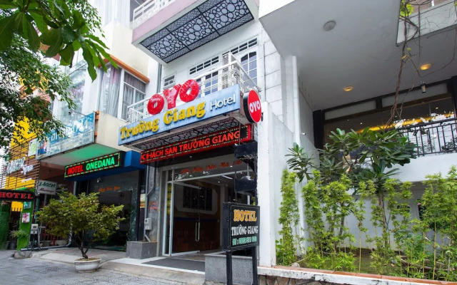 OYO 553 Truong Giang Hotel