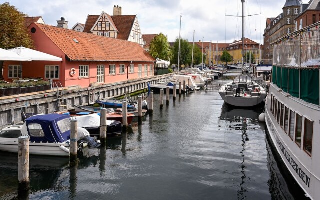 Beautiful 3 Bedroom Apartment In A Lovely Neighborhood Of Christianshavn