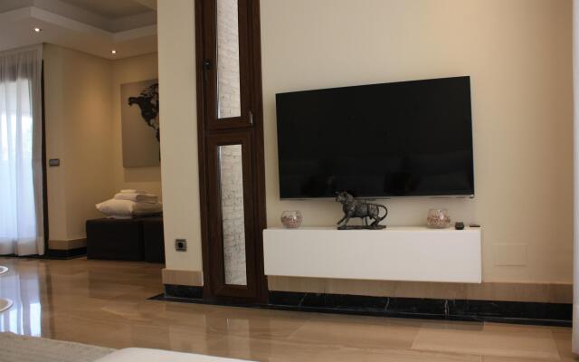 104 - Apartment with private swimming pool