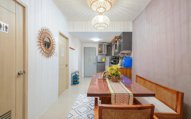 2-Bedroom QC SM North EDSA Condo Pool