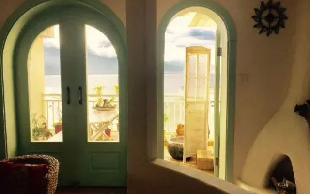 Dali Cloud Habitat Sea view apartment