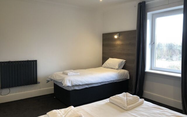 Glasgow Airport Apartments