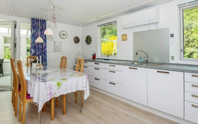 Simplistic Holiday Home in Ringkøbing near Sea