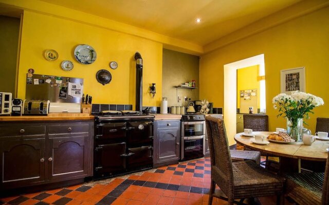 The Cors Country House