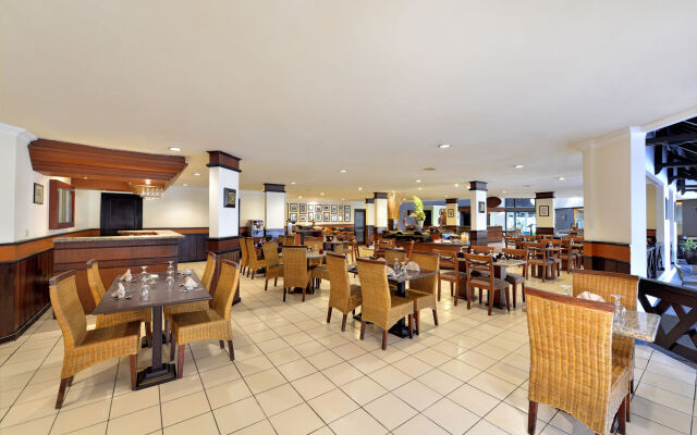 Grand Whiz Hotel Trawas