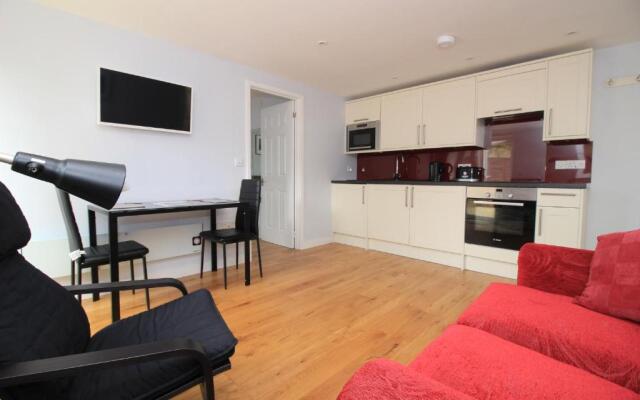 Beautiful Modern Apartment in Bath