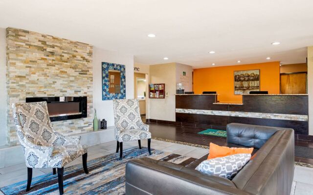 Quality Inn & Suites Brandenburg - Fort Knox