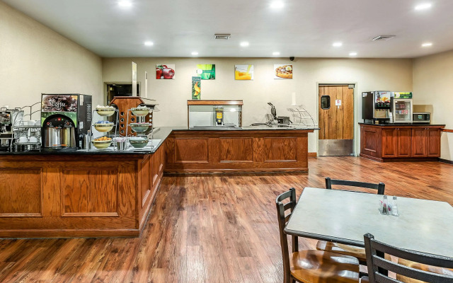 Quality Inn & Suites Hannibal West