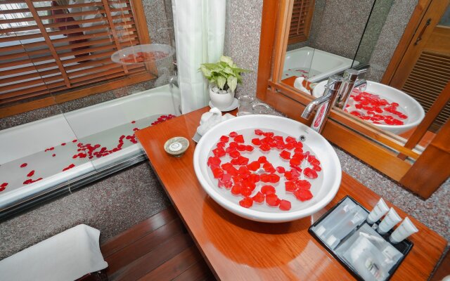 Green Plaza Hotel