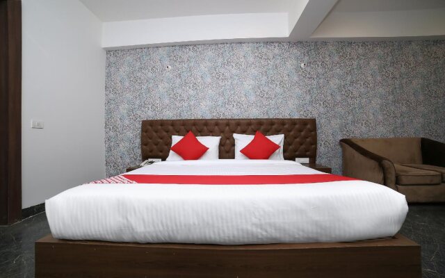 Hotel Pine By OYO Rooms