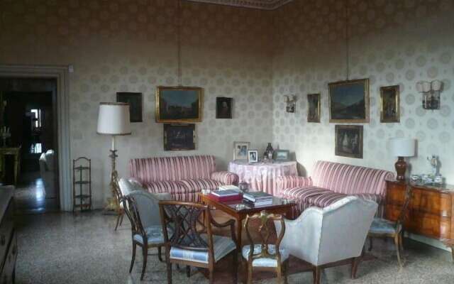 Luxurious Palazzo in Venice in the Rialto Area With Housekeepercook