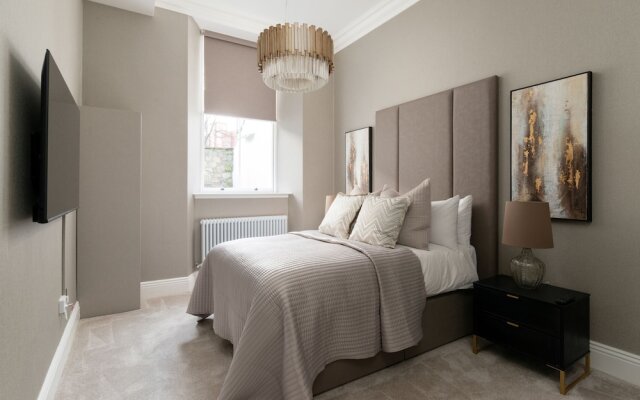 Luxury Georgian City Retreat - Hot Tub - Patio