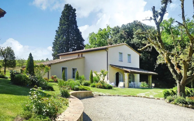 Apartment in Tuscany With Pool & Golf