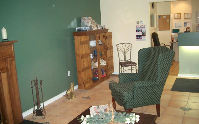 Annapolis Royal Inn & Suites