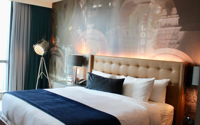 Indigo Los Angeles Downtown by IHG