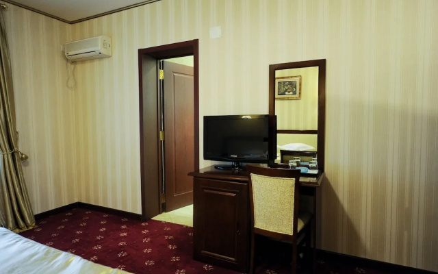 Hotel Mondial