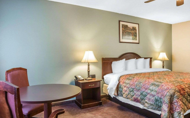 Quality Inn & Suites Cameron Park Shingle Springs