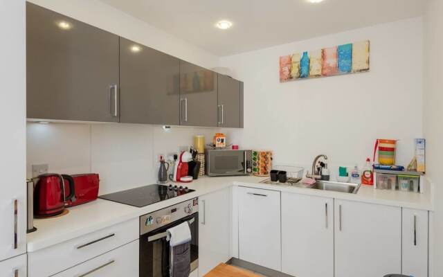 Lovely 1Br Flat For 2 Bromley By Bow