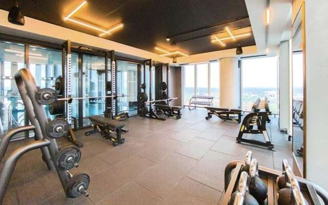 Luxury Spa Apartment in Manchester - Rooftop Swim